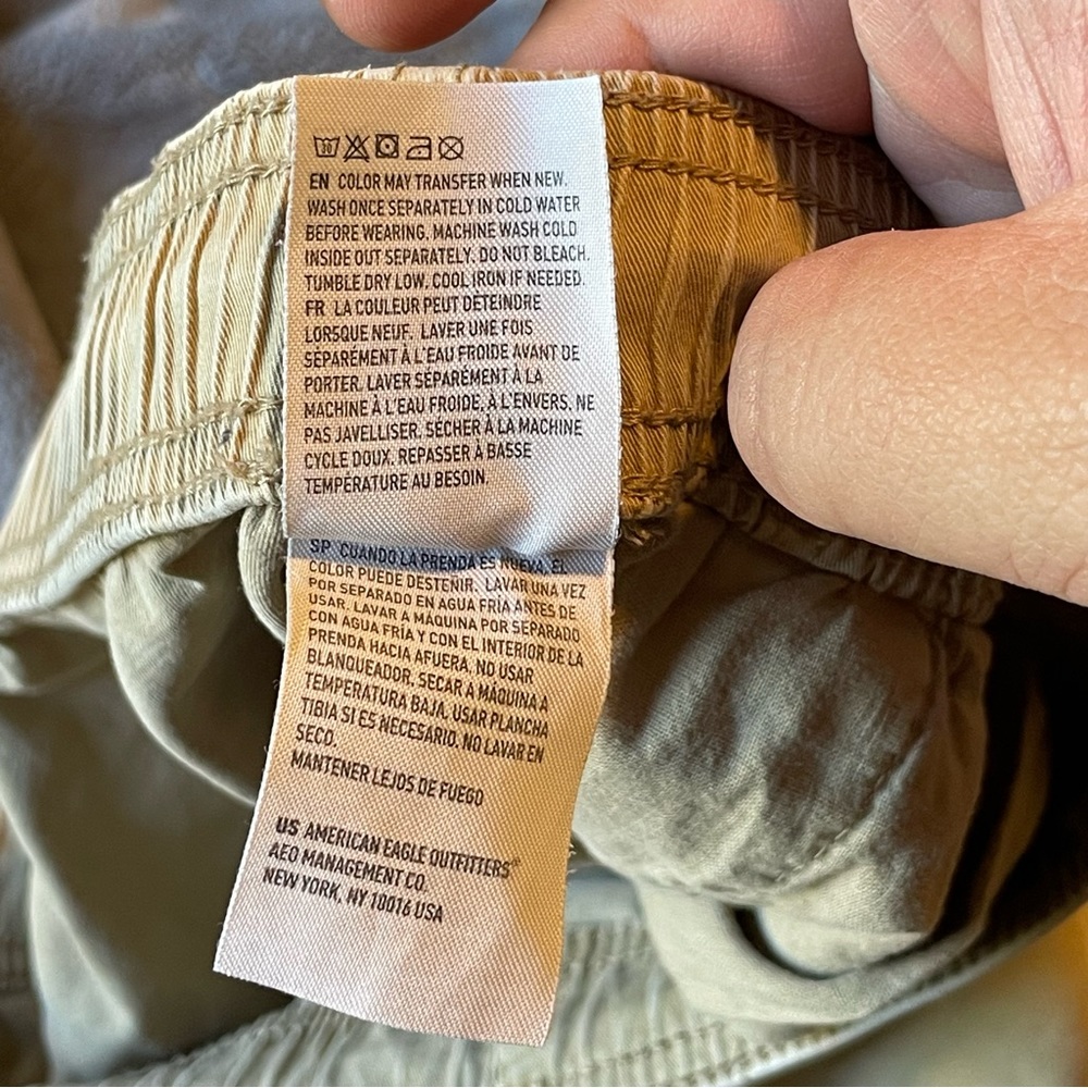 AMERICAN EAGLE OUTFITTERS - Trekker Flex Khaki Shorts, Mens XXL - Picture 10 of 10